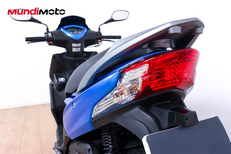 Motorbike image 9