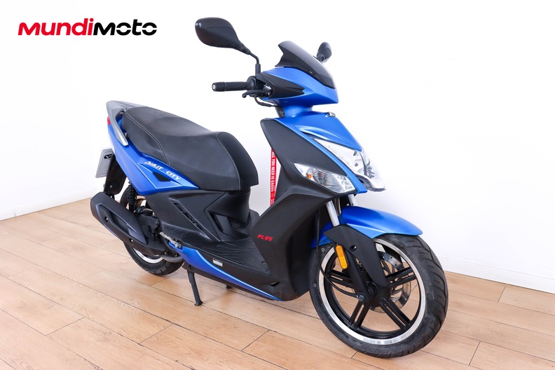Motorbike image 1