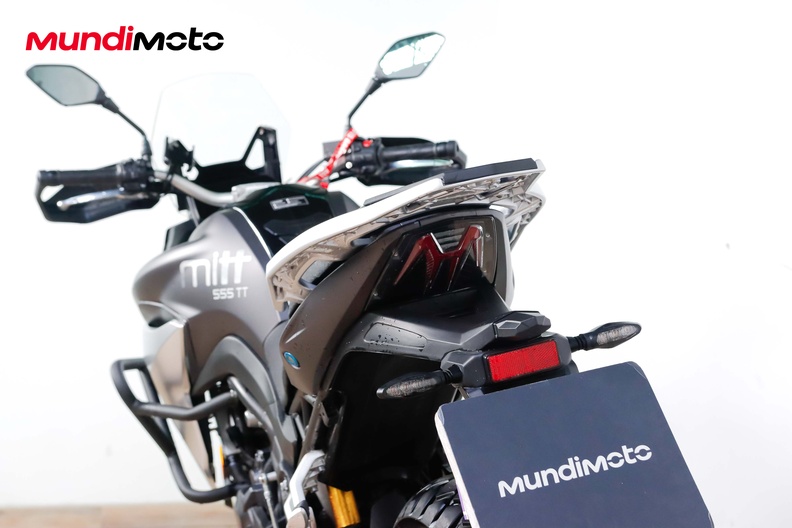 Motorbike image 9