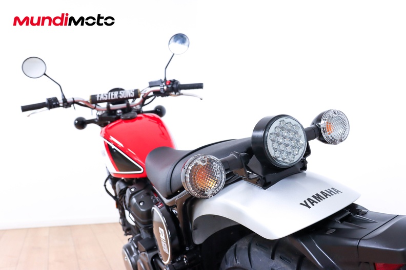 Motorbike image 9