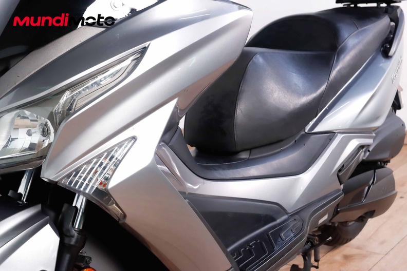 Motorbike image 8