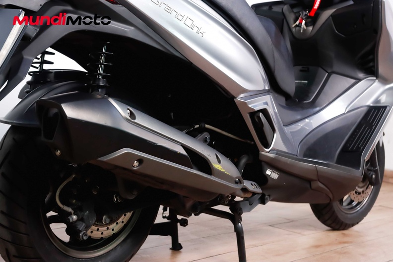 Motorbike image 3