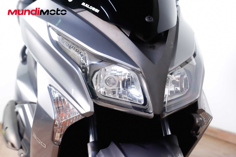 Motorbike image 4