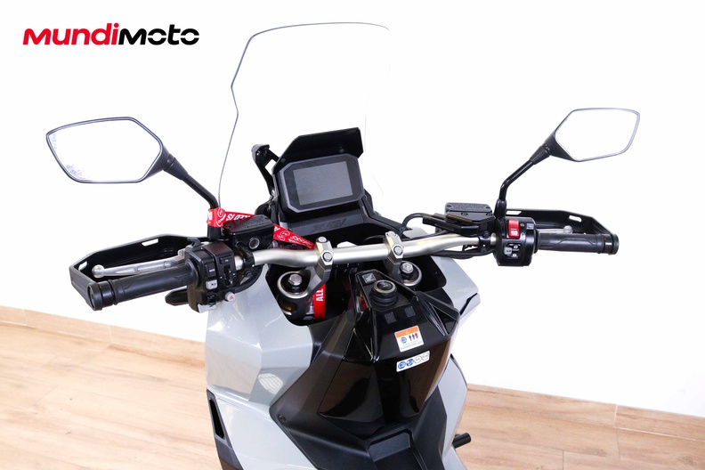 Motorbike image 10