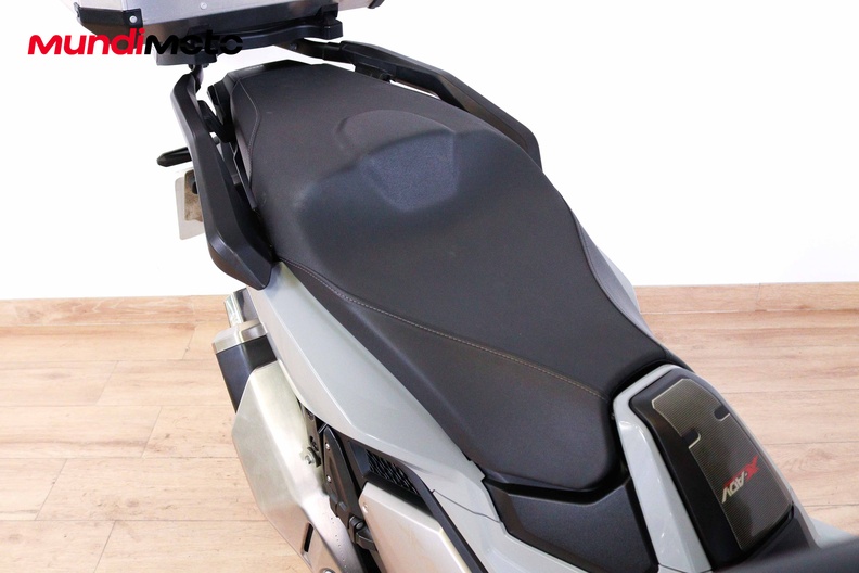 Motorbike image 13