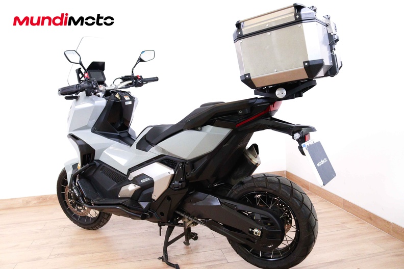 Motorbike image 6