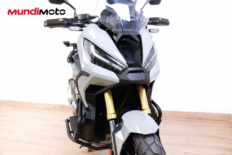 Motorbike image 4