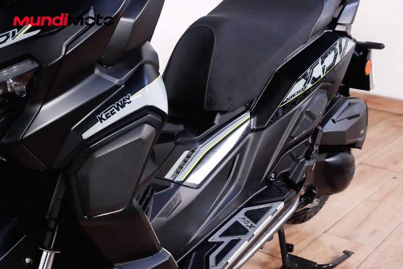 Motorbike image 8