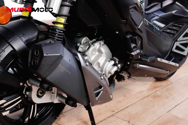 Motorbike image 3
