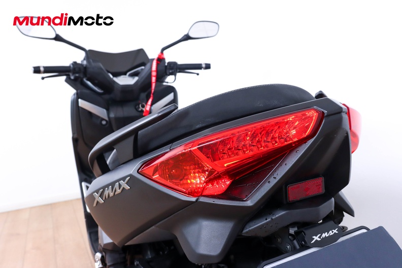 Motorbike image 9