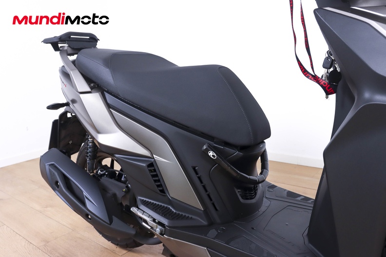 Motorbike image 13