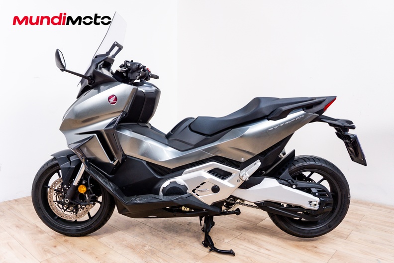 Motorbike image 5