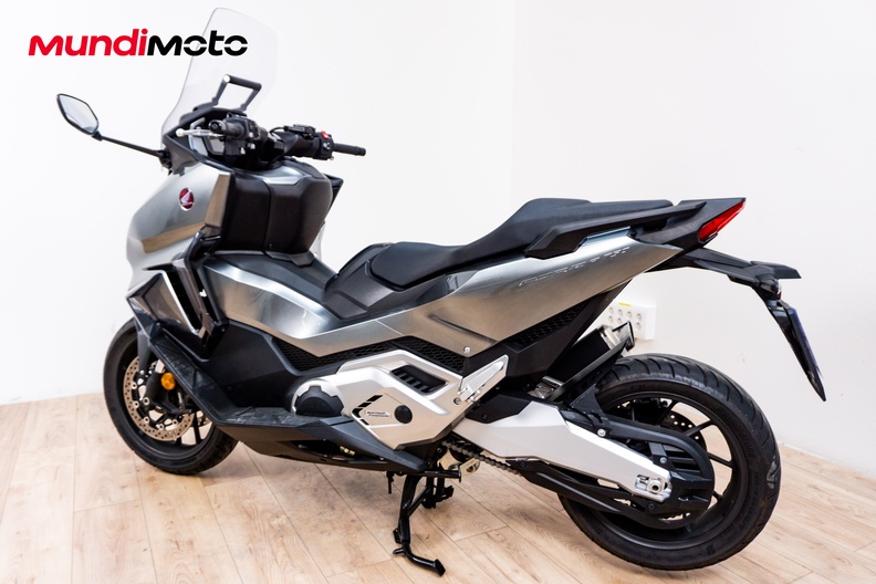 Motorbike image 7