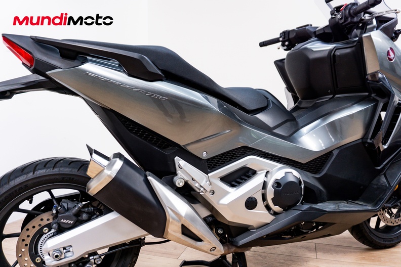 Motorbike image 3