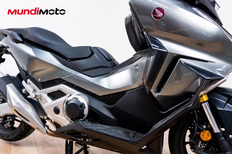 Motorbike image 4