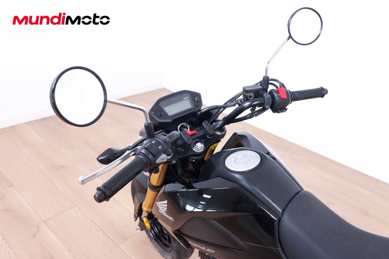 Motorbike image 10