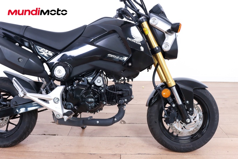 Motorbike image 13