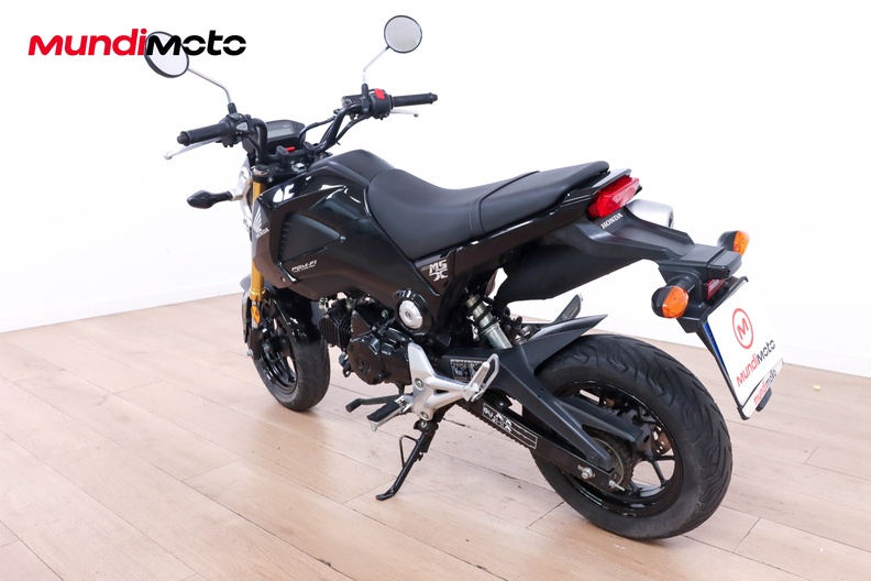 Motorbike image 7