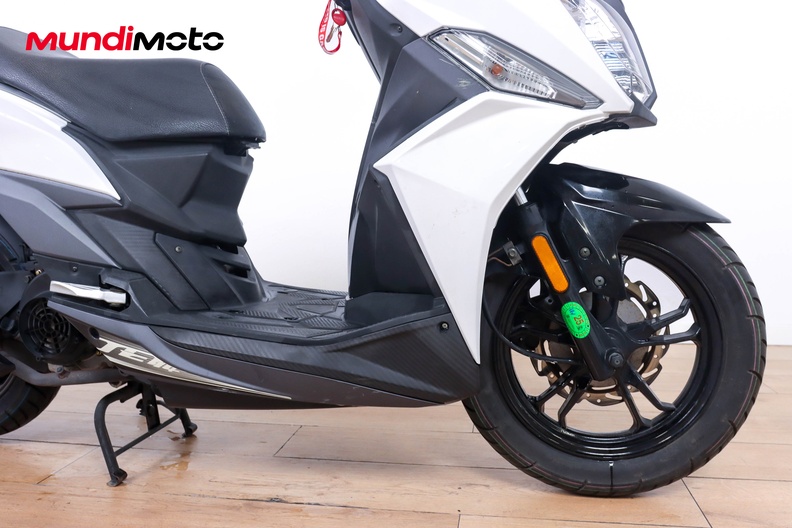 Motorbike image 13