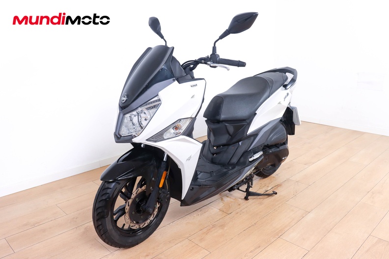 Motorbike image 7
