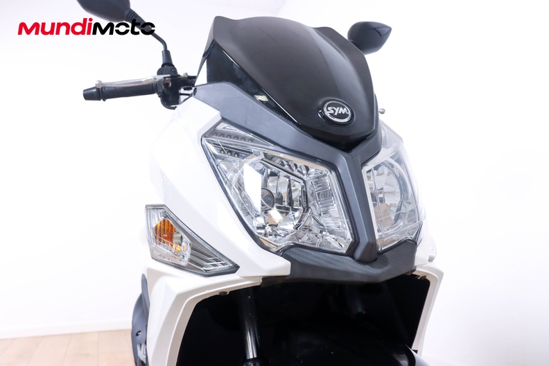 Motorbike image 4