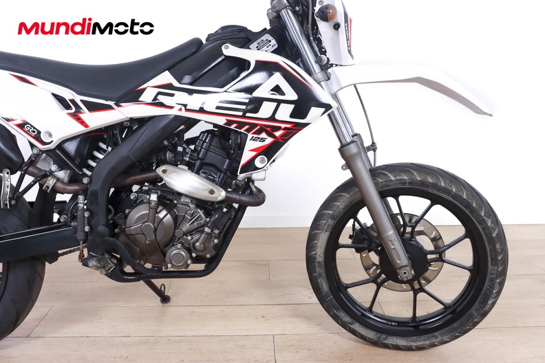 Motorbike image 12