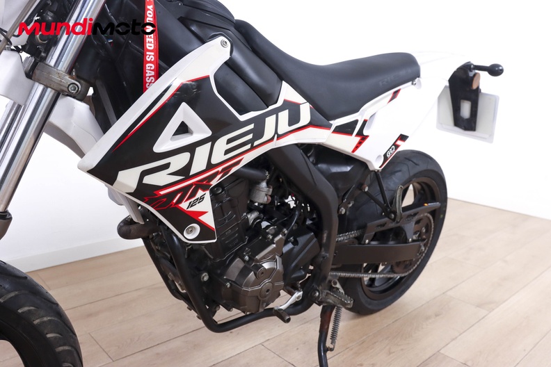 Motorbike image 8