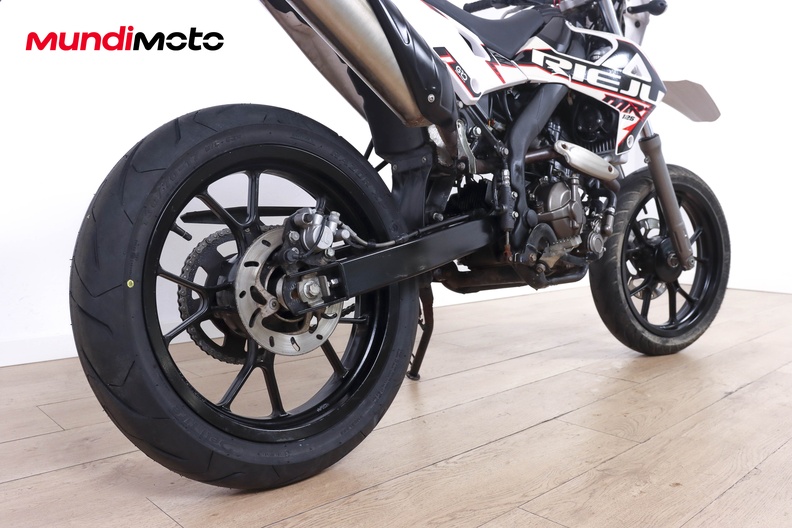Motorbike image 3