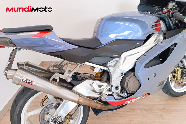 Motorbike image 3