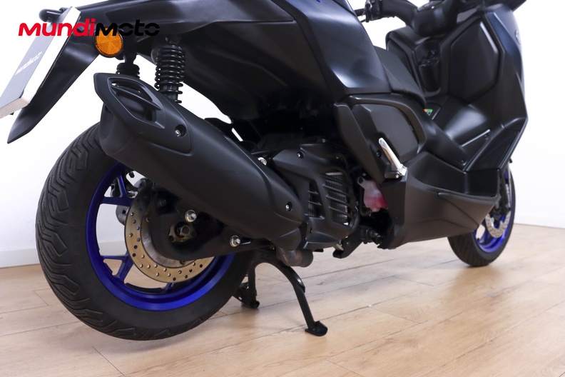 Motorbike image 3