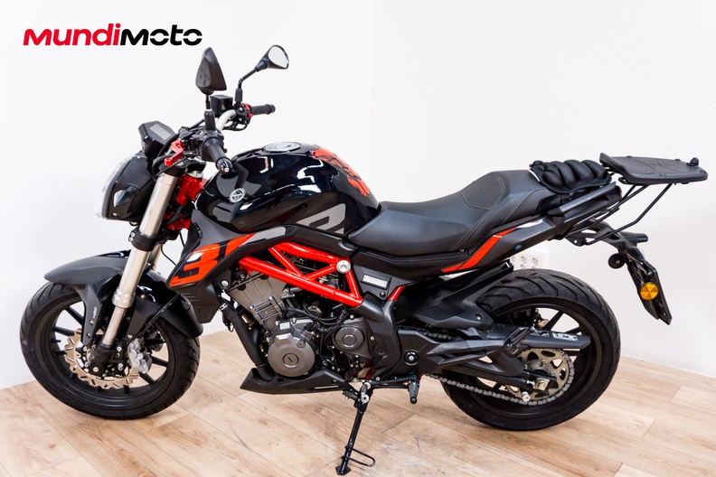 Motorbike image 5