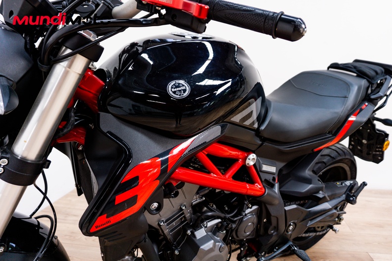 Motorbike image 9