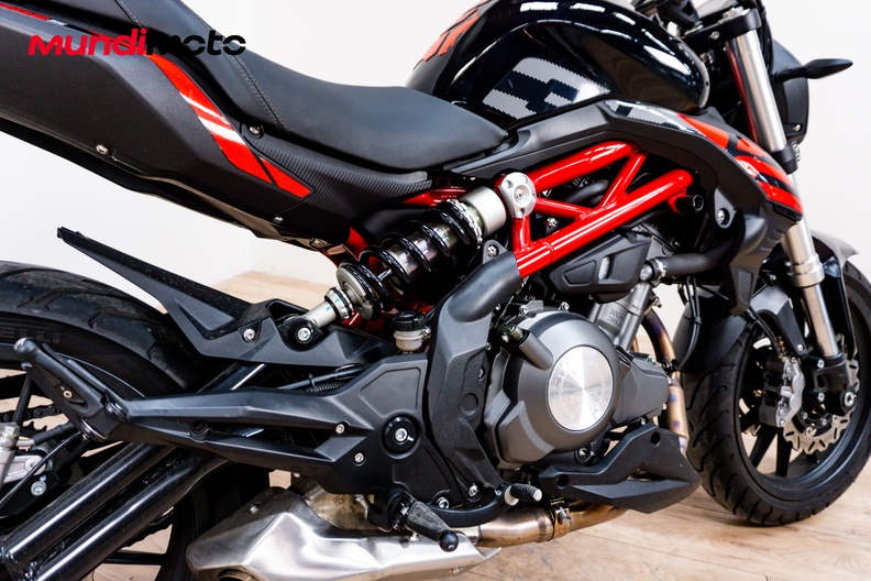 Motorbike image 3