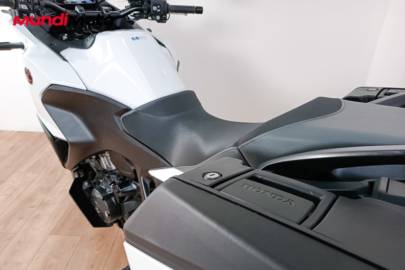 Motorbike image 8