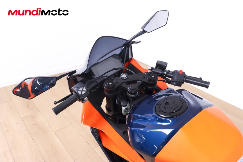 Motorbike image 10