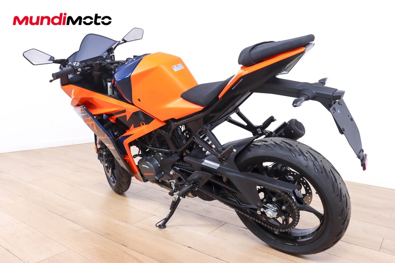 Motorbike image 6