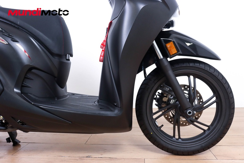 Motorbike image 13