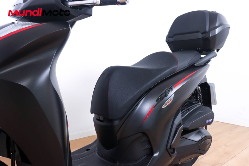 Motorbike image 8