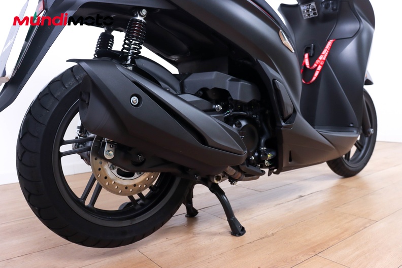 Motorbike image 3