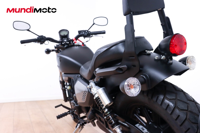 Motorbike image 9