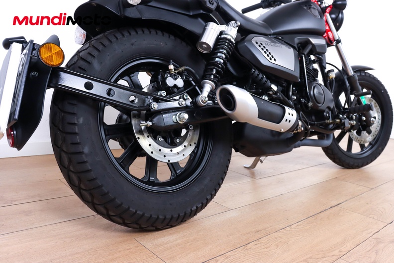 Motorbike image 3