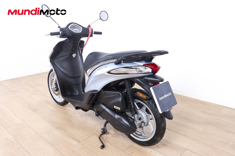 Motorbike image 6