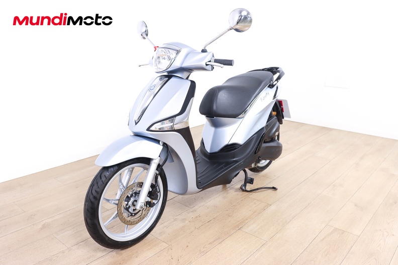 Motorbike image 7
