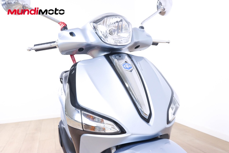 Motorbike image 4