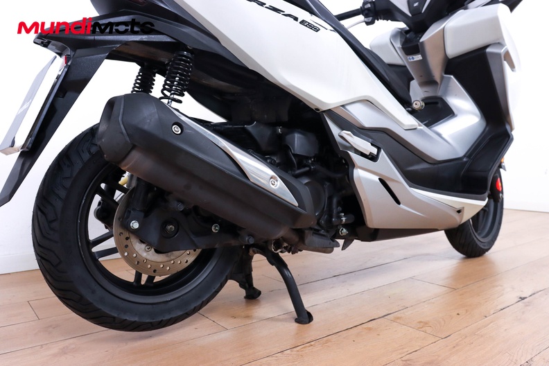 Motorbike image 3