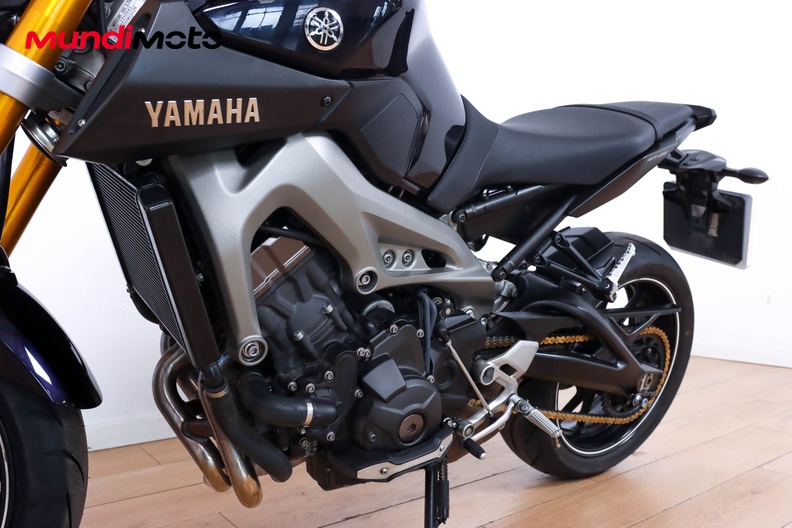 Motorbike image 8