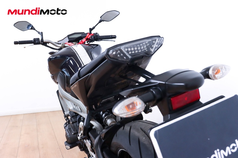 Motorbike image 9