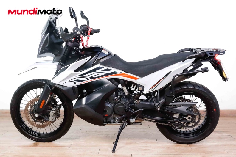 Motorbike image 5