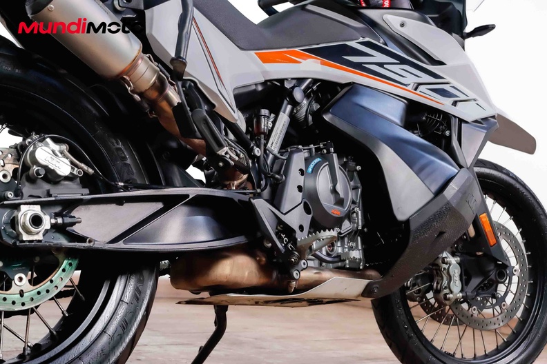 Motorbike image 3