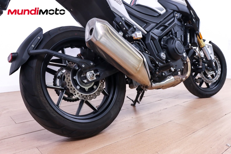 Motorbike image 3